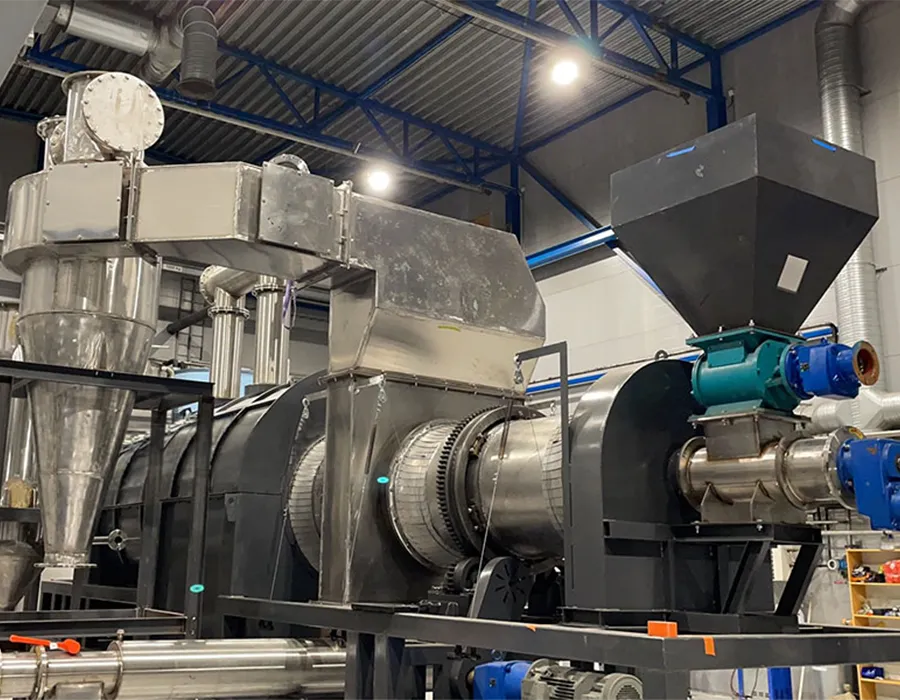 Gaseificador pirolítico full auto em ambiente industrial